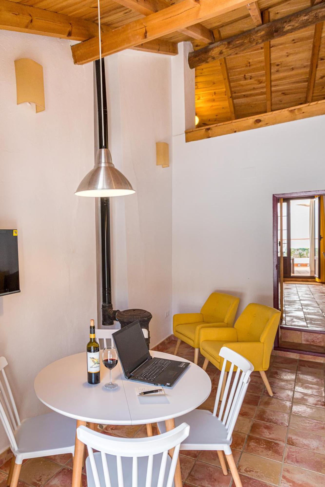 Casa Rural La Artistica, Alojamiento Y Arte 丰特埃里多斯 外观 照片